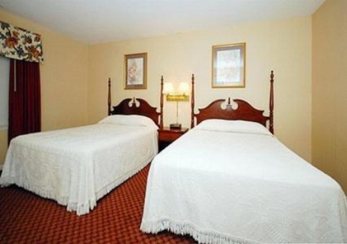 Ambassador Inn image 7